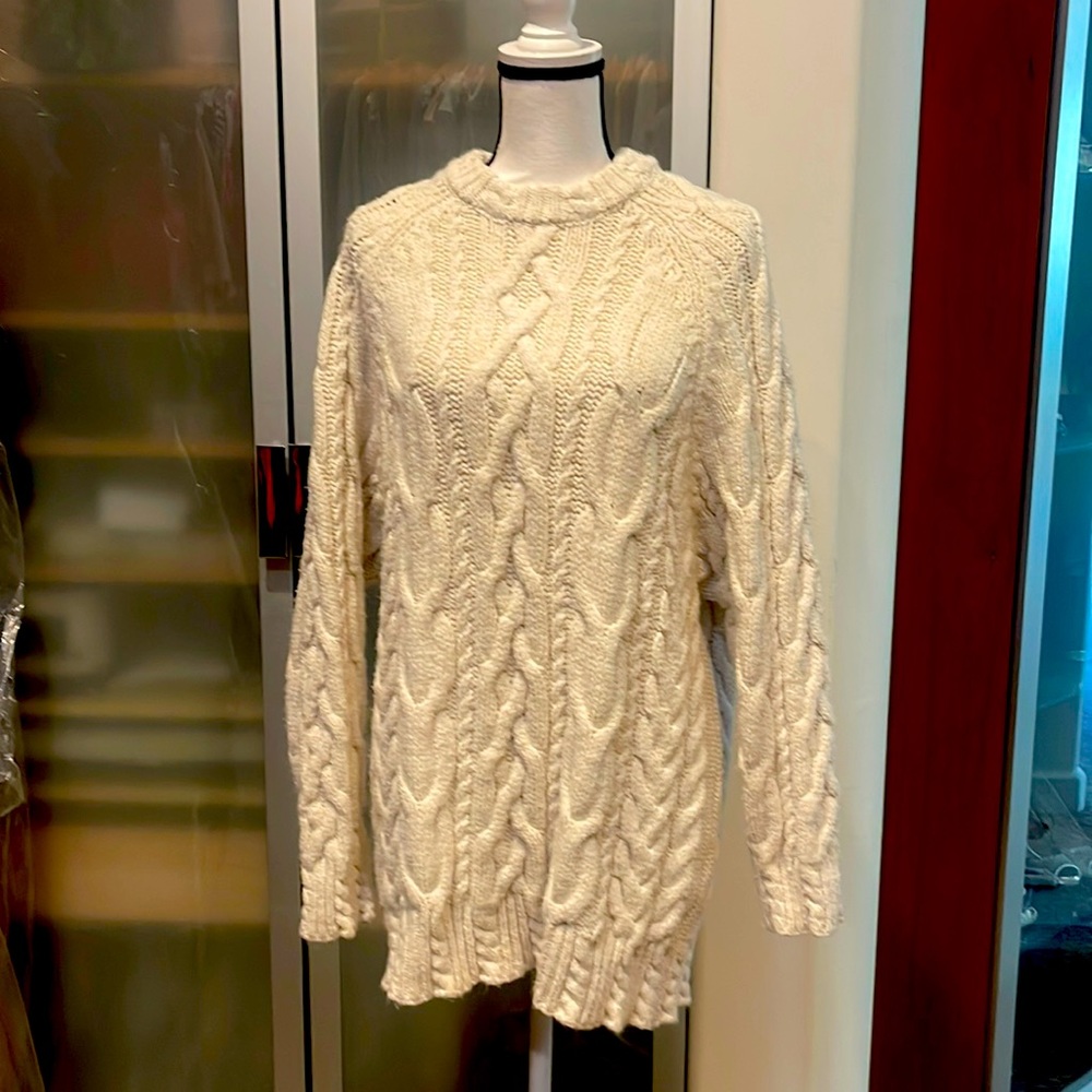 Zara Cream Cable Knit Crew Neck Sweater